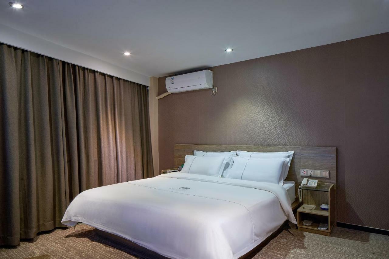 Insail Hotels  Kanton Exterior foto